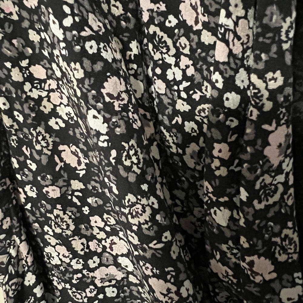 A Wilfred floral 100% silk dress in extra small - Picture 4 of 7